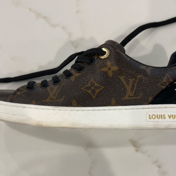 LV front row sneaker - Picture 5 of 14